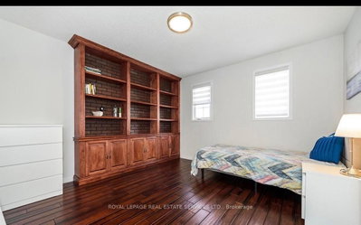 635 Commonwealth Crescent — more photos