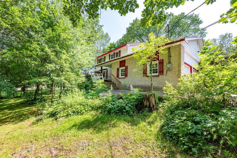 home for sale on 775 Pinegrove Crescent