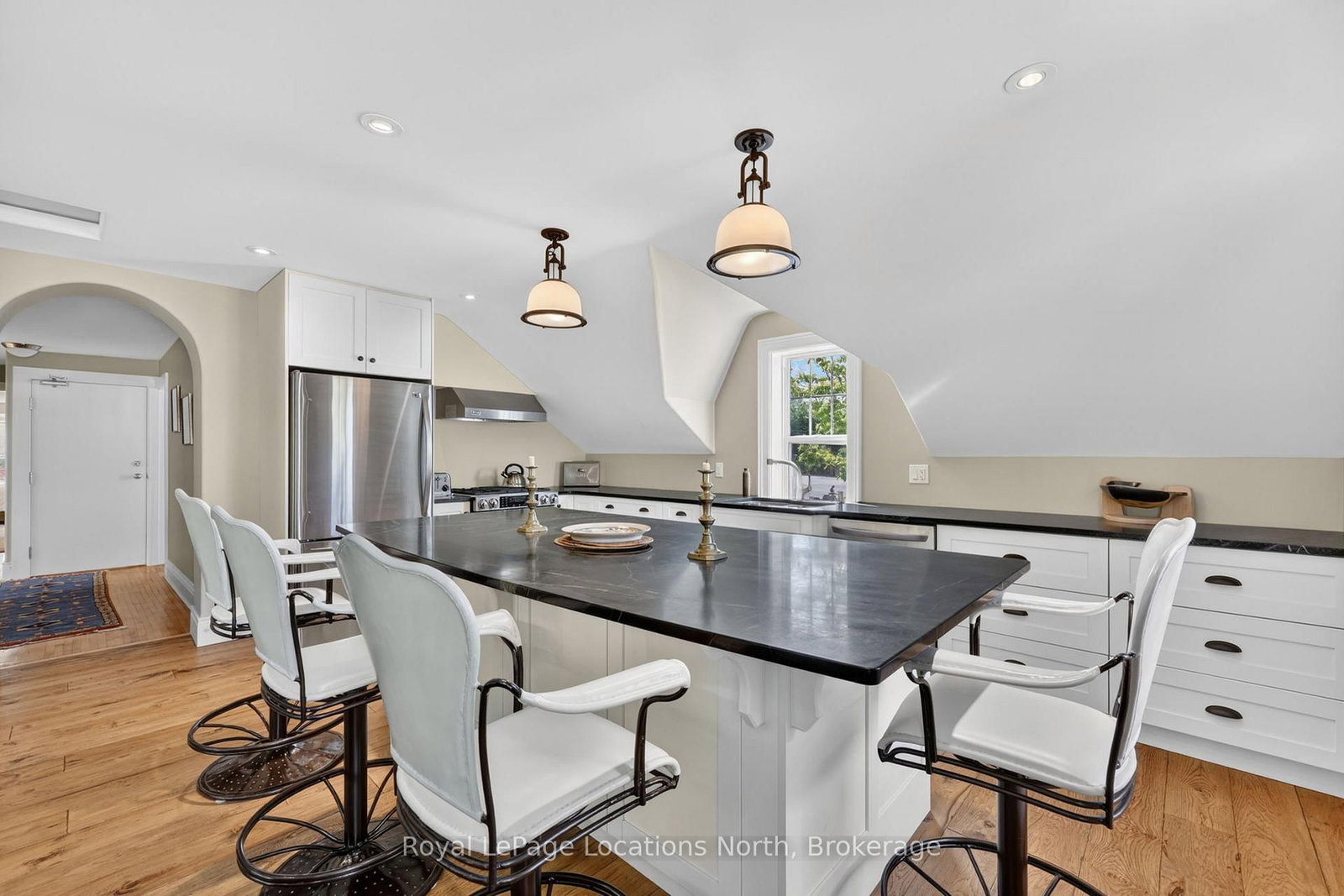 21 N Bruce Street • Blue Mountains, ON photo 24