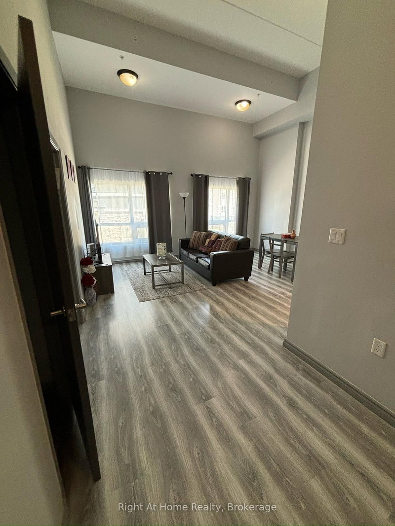 F107 - 275 LARCH Street