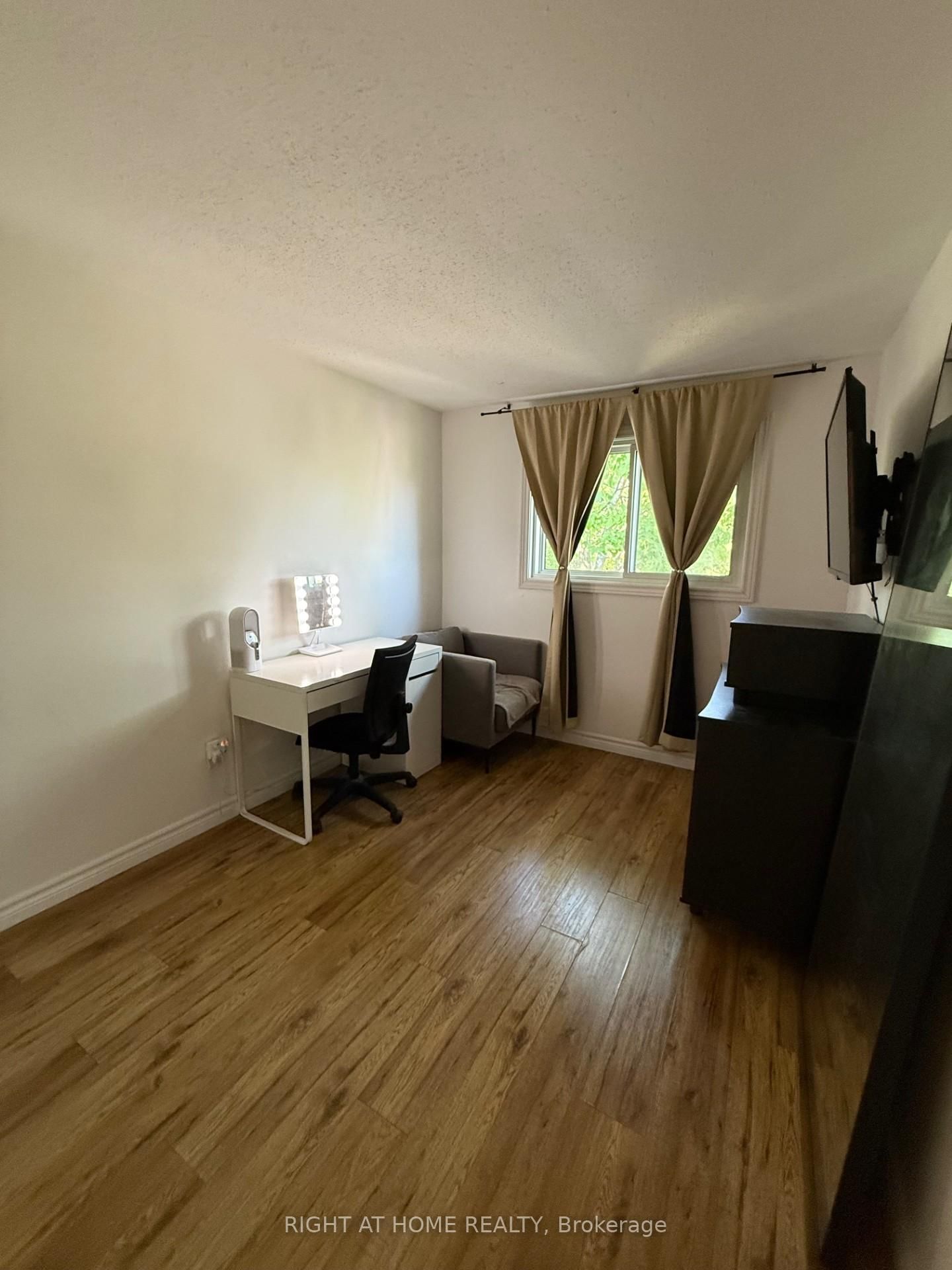 1171 Priory Lane • Ottawa, ON photo 12