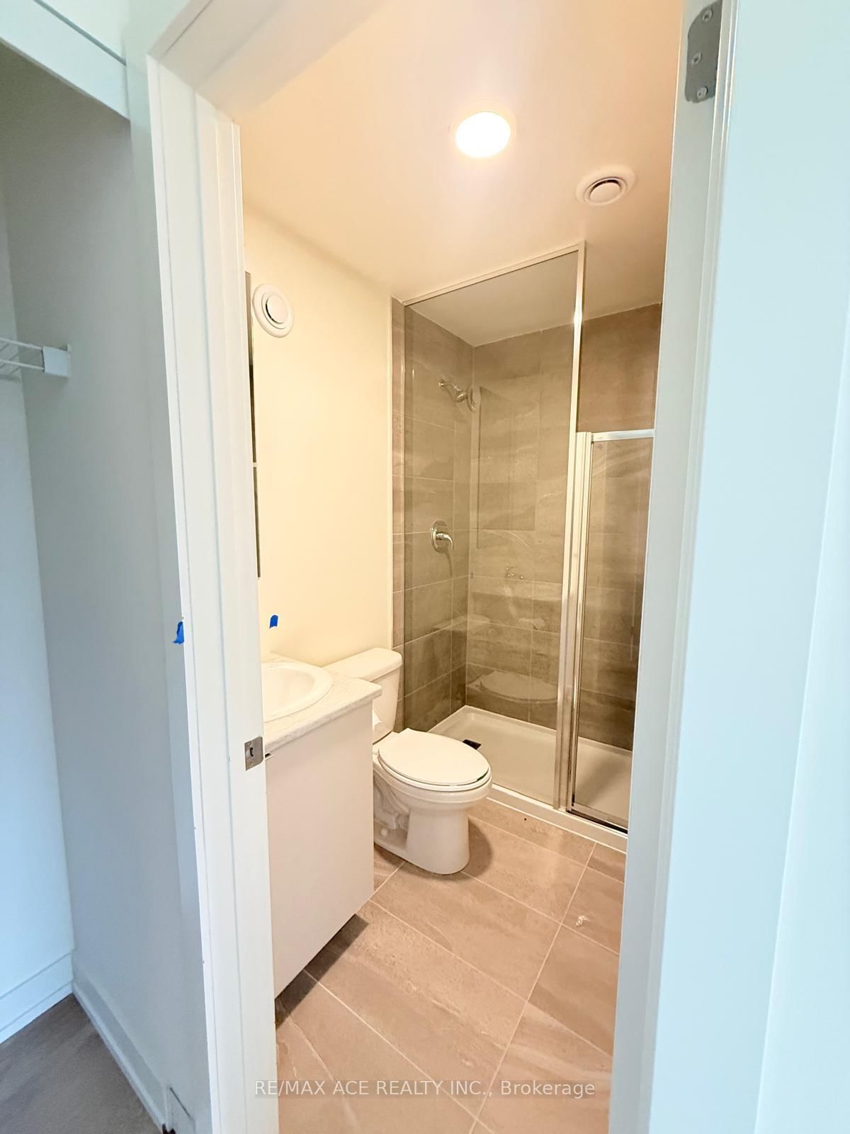 16 Melbourne Avenue, Unit 317B - Photo 17