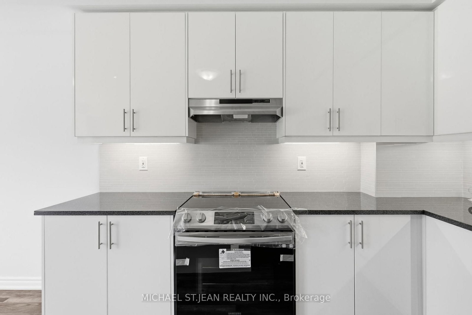 33 Admiral Road • Welland, ON photo 22