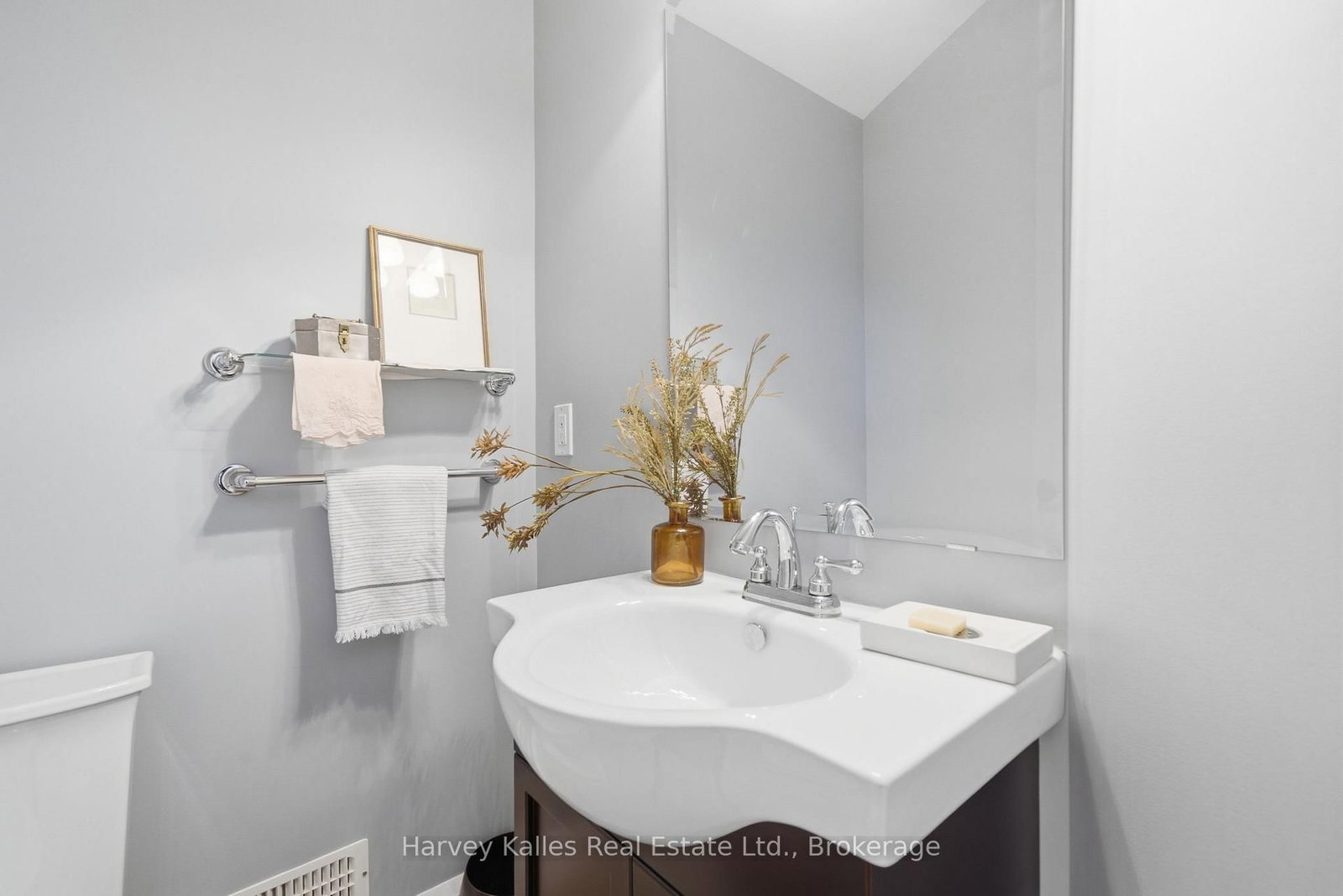 4 Bridge Street • #7 • Prince Edward County, ON photo 24