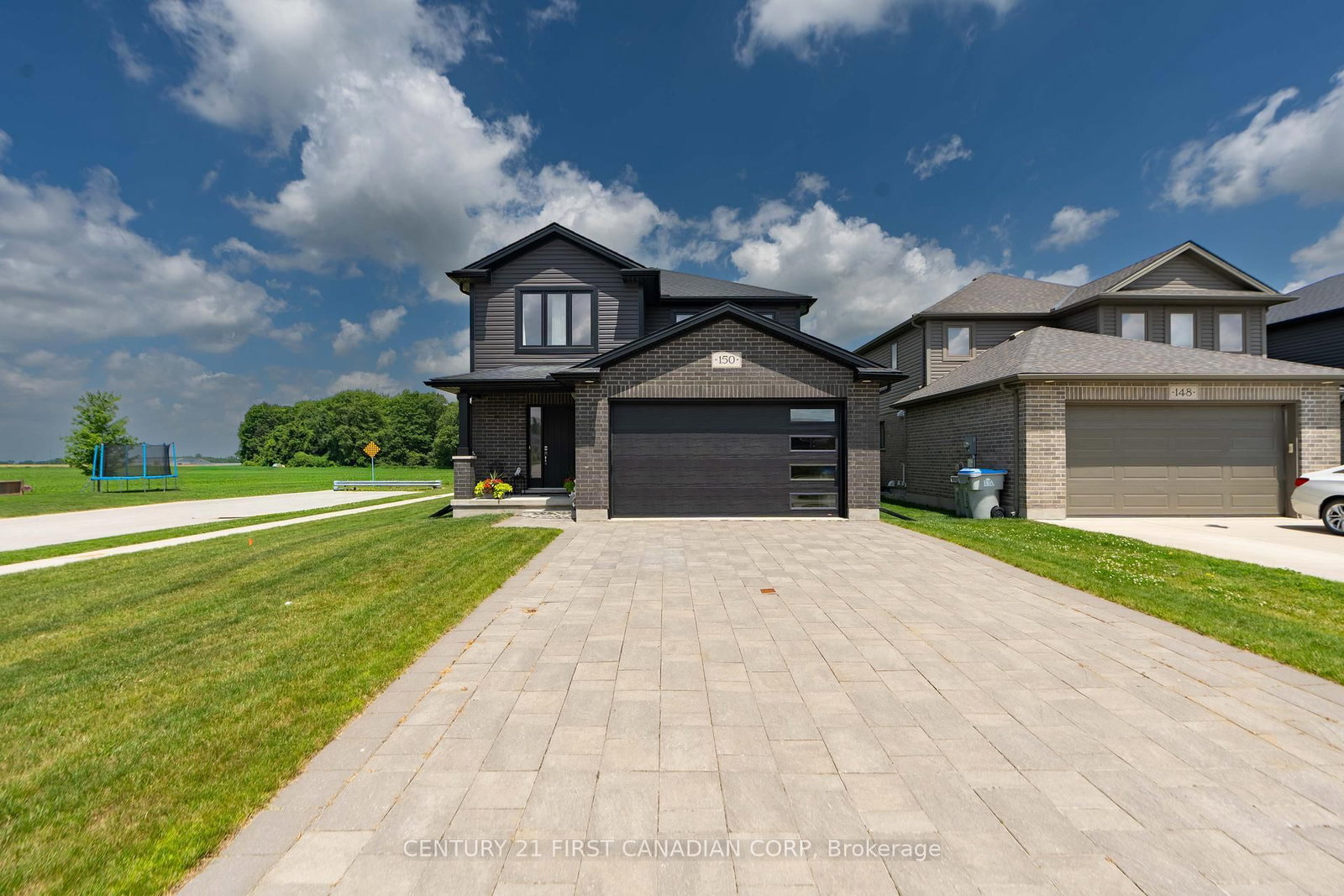 150 Gilmour Drive, Lucan Biddulph — photo 2
