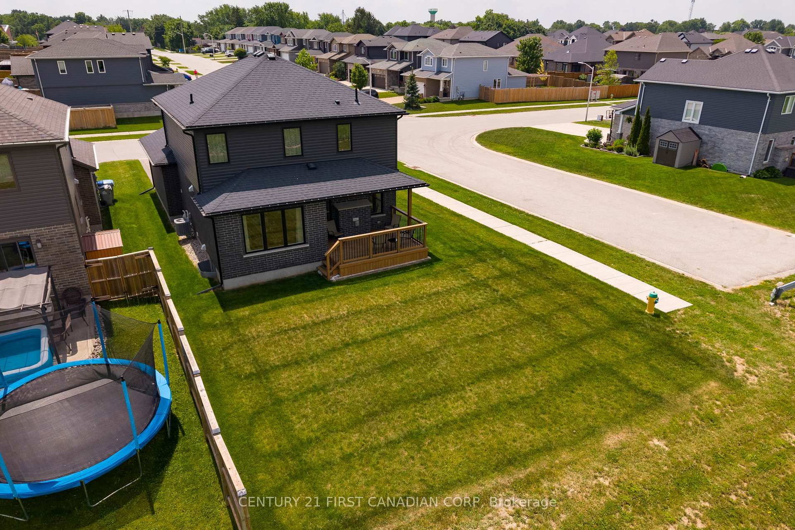 150 Gilmour Drive, Lucan Biddulph — photo 8