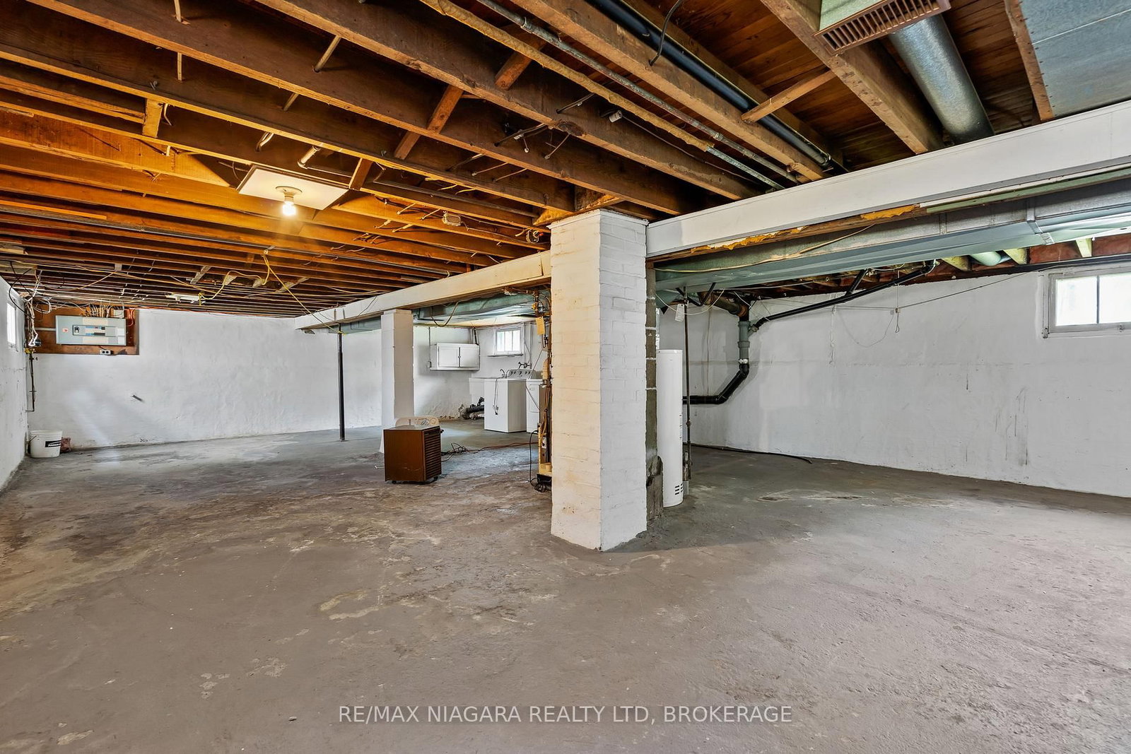 98 Victoria Street • Port Colborne, ON photo 22