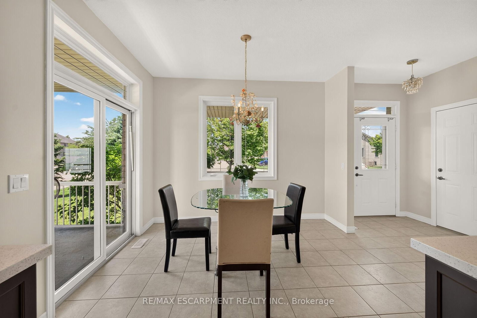 14 Ecker Lane • Hamilton, ON photo 8