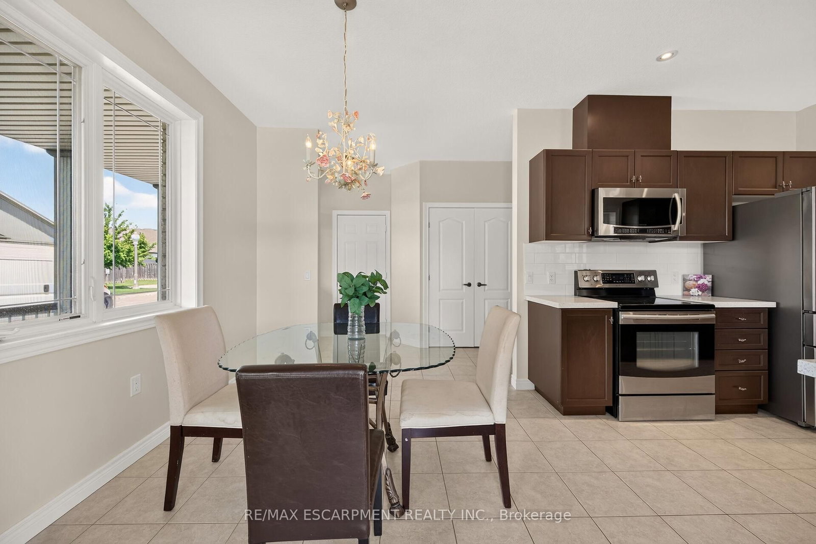14 Ecker Lane • Hamilton, ON photo 9