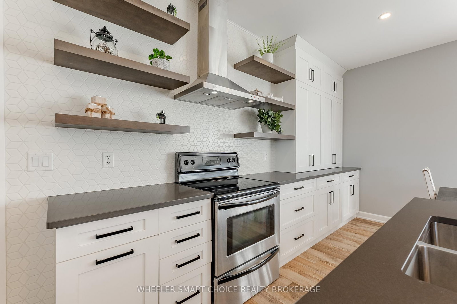 16040 COUNTY RD18 Road • South Stormont, ON photo 17
