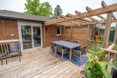 159 Sherwood Crescent • Thames Centre, ON photo 8