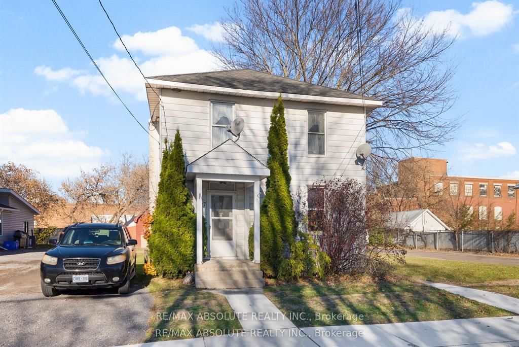 27 MacDonald Street S • Arnprior, ON photo 12