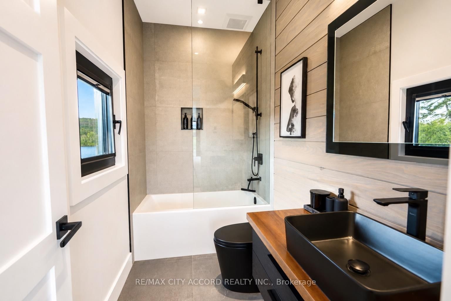23 Europe Lane • Huntsville, ON photo 27