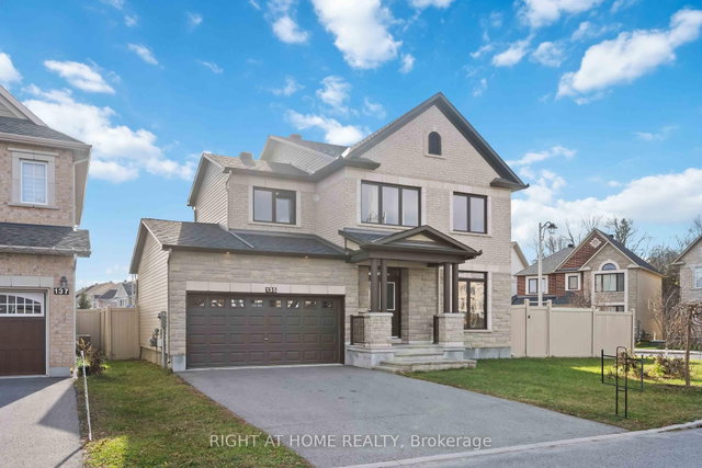 135 Piazza Circle