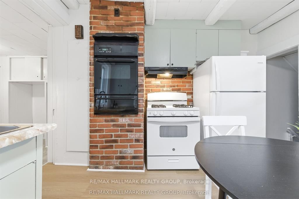 391 Murray Street • Pembroke, ON photo 8