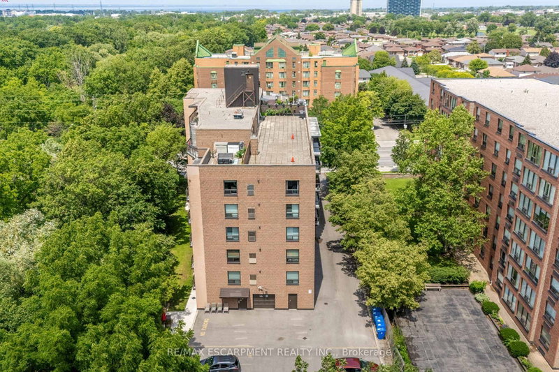 204 - 966 Queenston Road