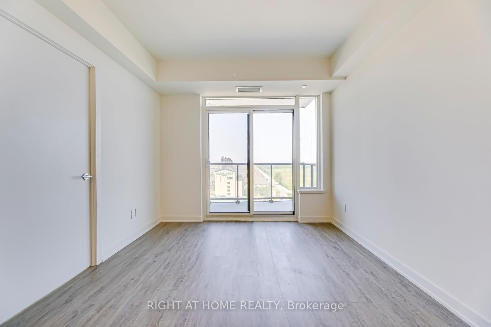 385 Winston Road • #1103 • Grimsby, ON photo 17