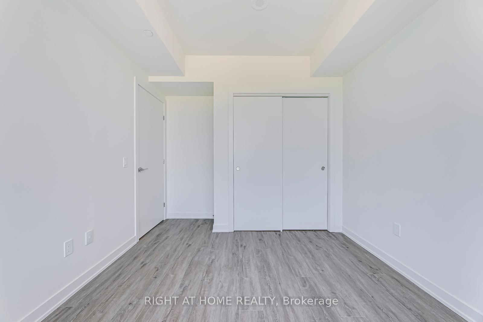 385 Winston Road • #1103 • Grimsby, ON photo 22