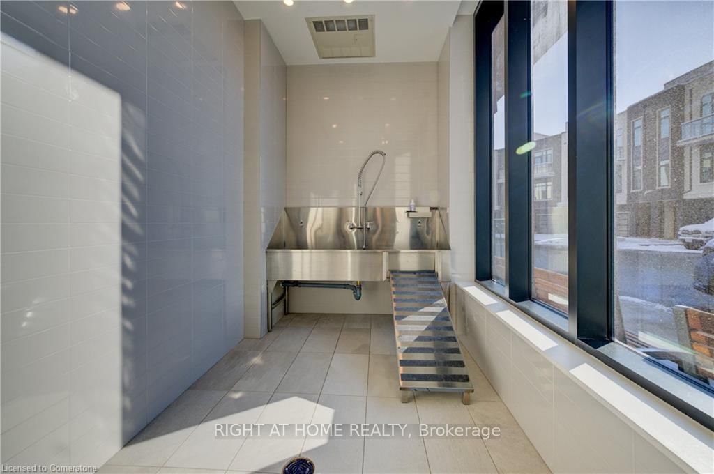 385 Winston Road • #1103 • Grimsby, ON photo 33