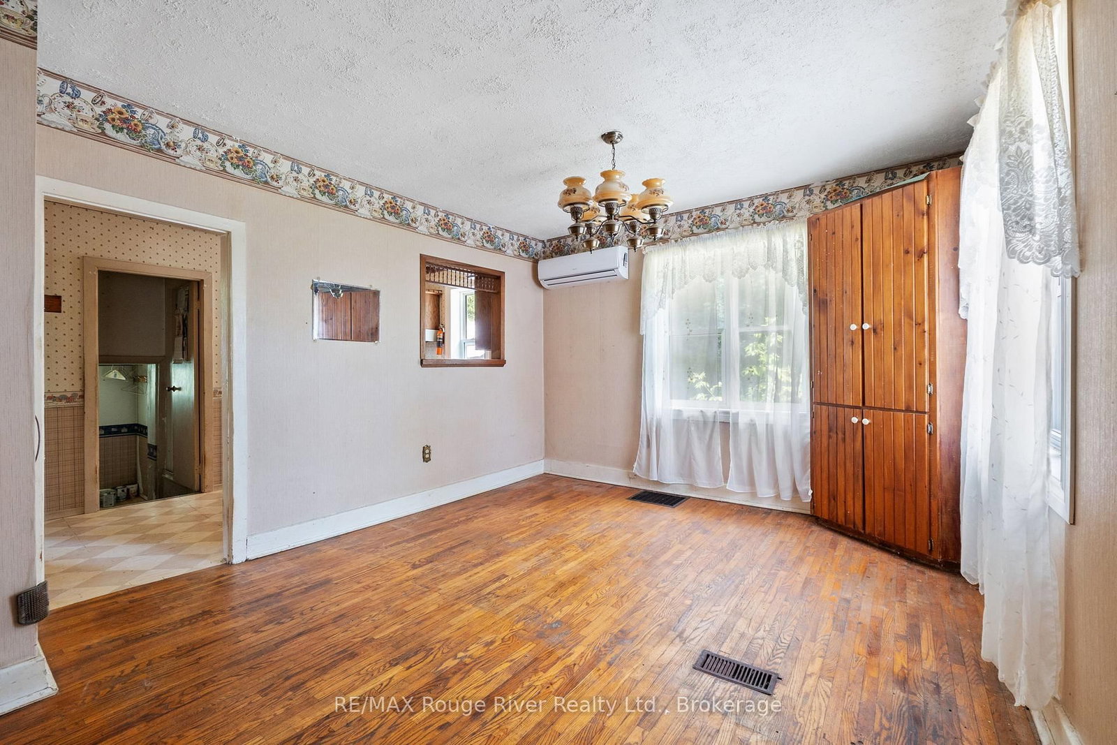 7725 Mill Street • Port Hope, ON photo 11