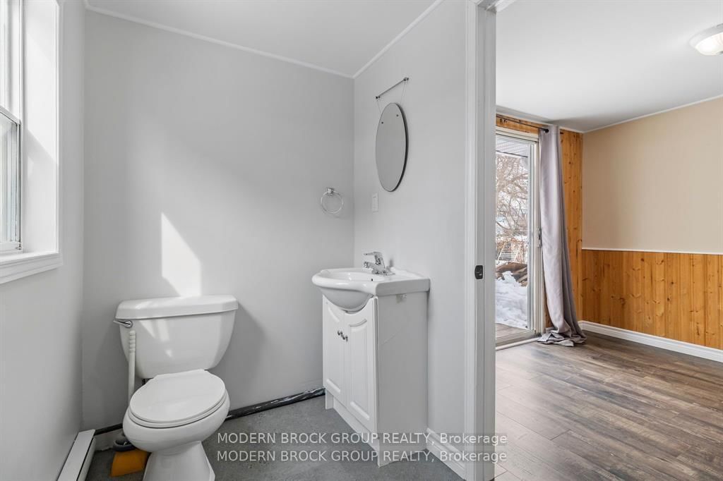 96 Brock Street • Brockville, ON photo 18