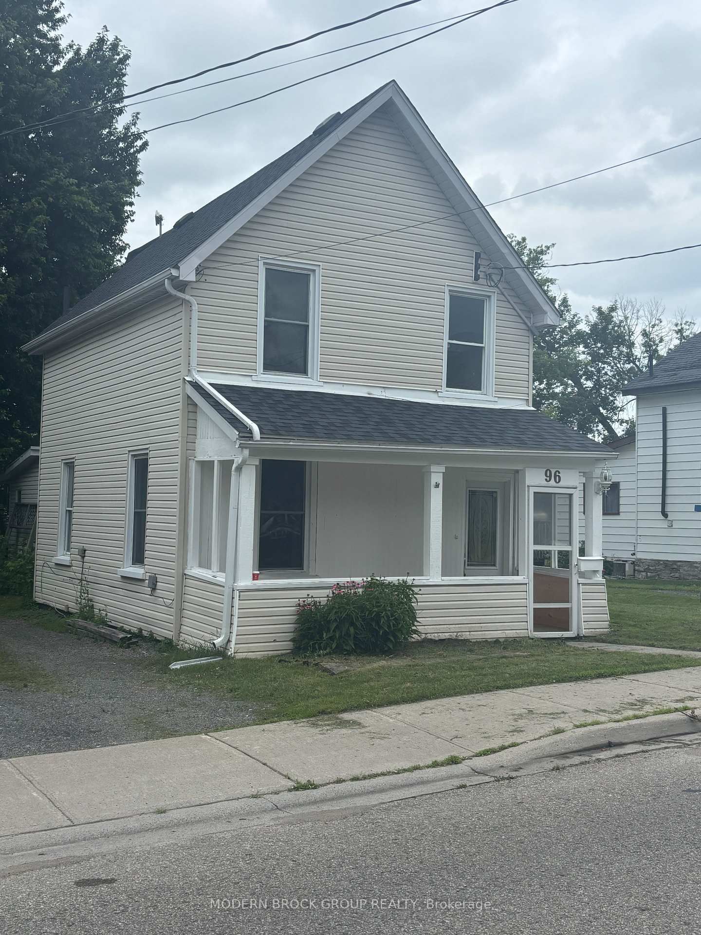 96 Brock Street • Brockville, ON photo 2