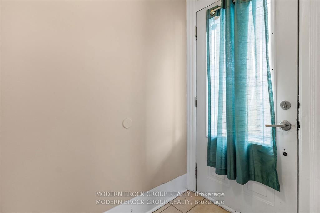 96 Brock Street • Brockville, ON photo 4