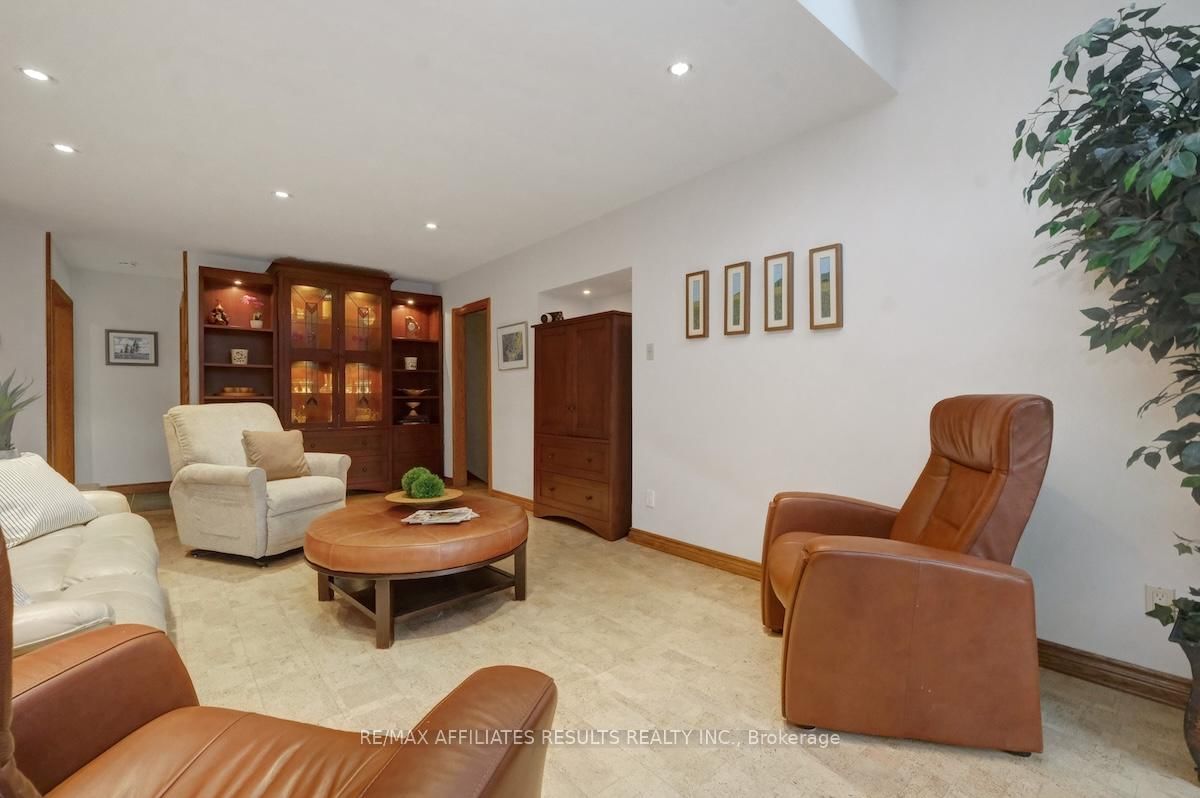 30 Pentland Crescent • Ottawa, ON photo 24