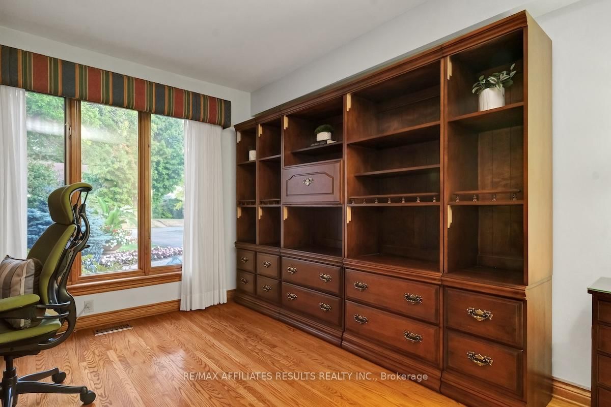 30 Pentland Crescent • Ottawa, ON photo 8