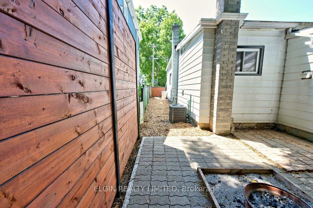28 Walnut Street • St. Thomas, ON photo 32