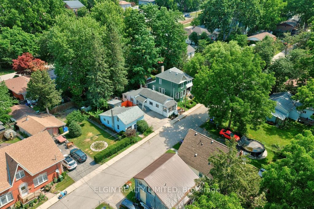 28 Walnut Street • St. Thomas, ON photo 35