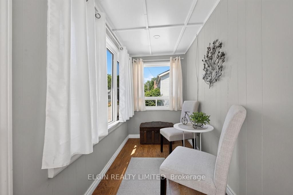 28 Walnut Street • St. Thomas, ON photo 6