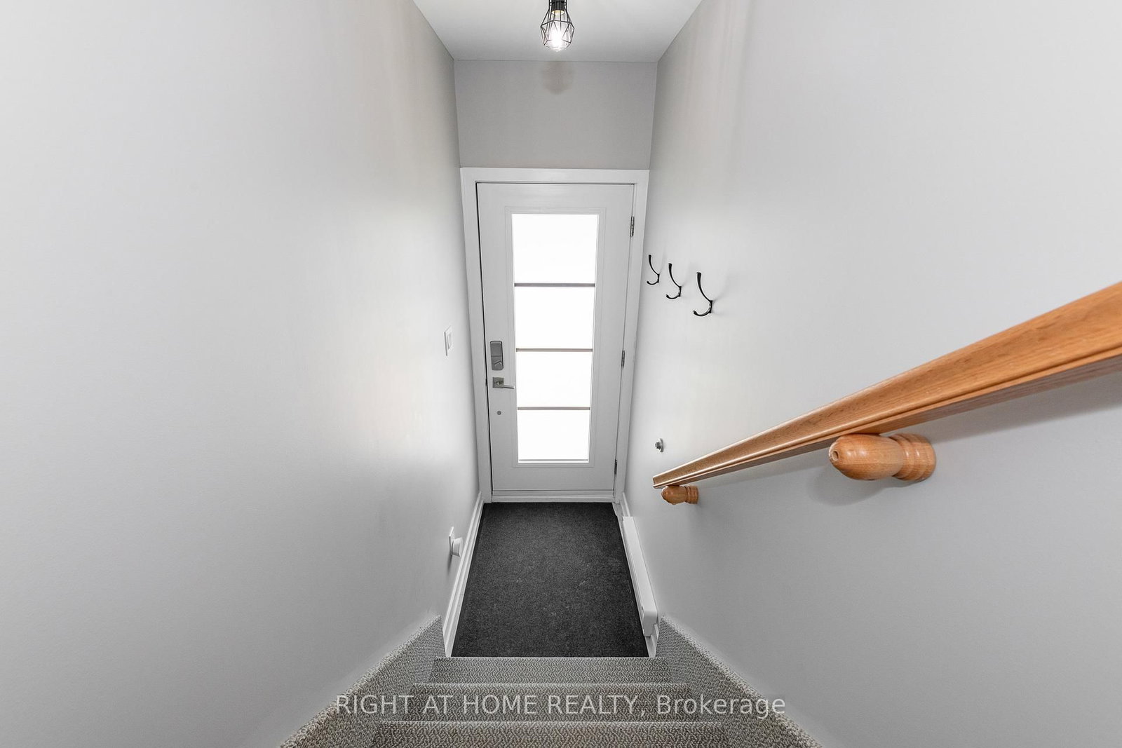 308 Masters Lane • #296 • Clarence-Rockland, ON photo 3