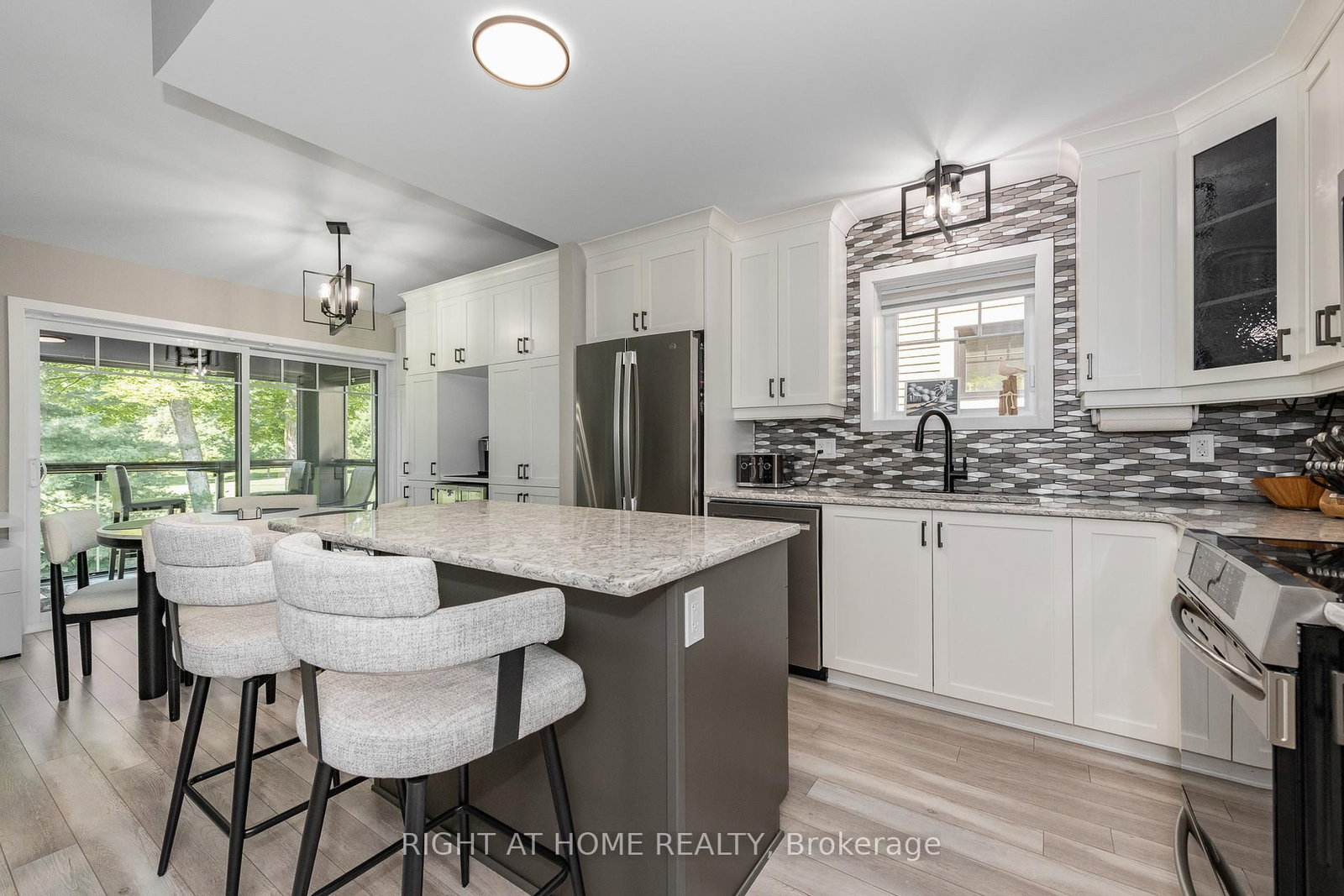 308 Masters Lane • #296 • Clarence-Rockland, ON photo 4