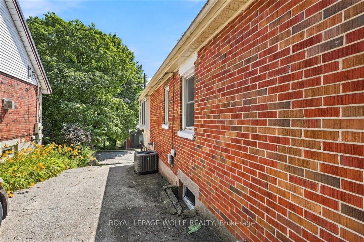22 Ramore Street • Cambridge, ON photo 37