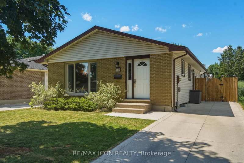 107 Rosamond Crescent, London South