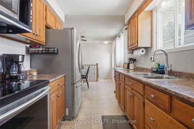 107 Rosamond Crescent — photo 5