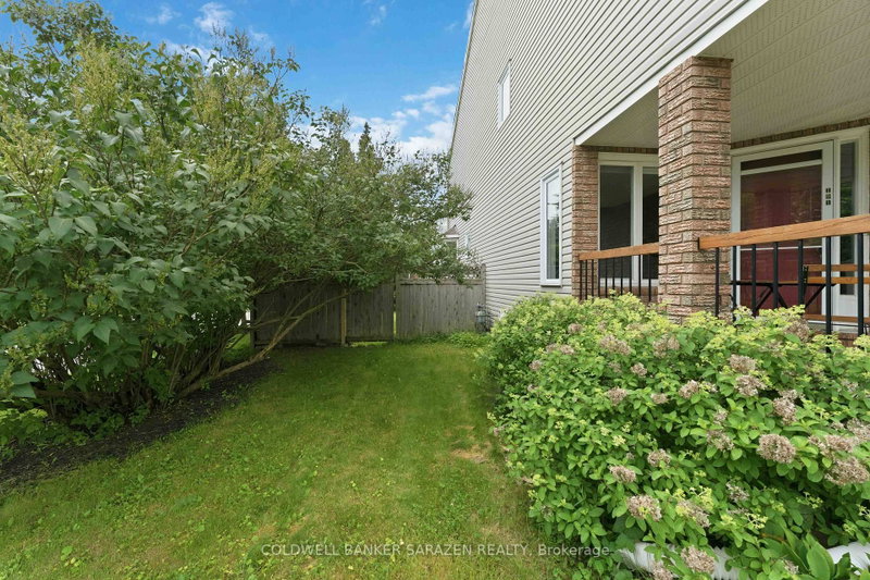 191 Markland Cres photo 4