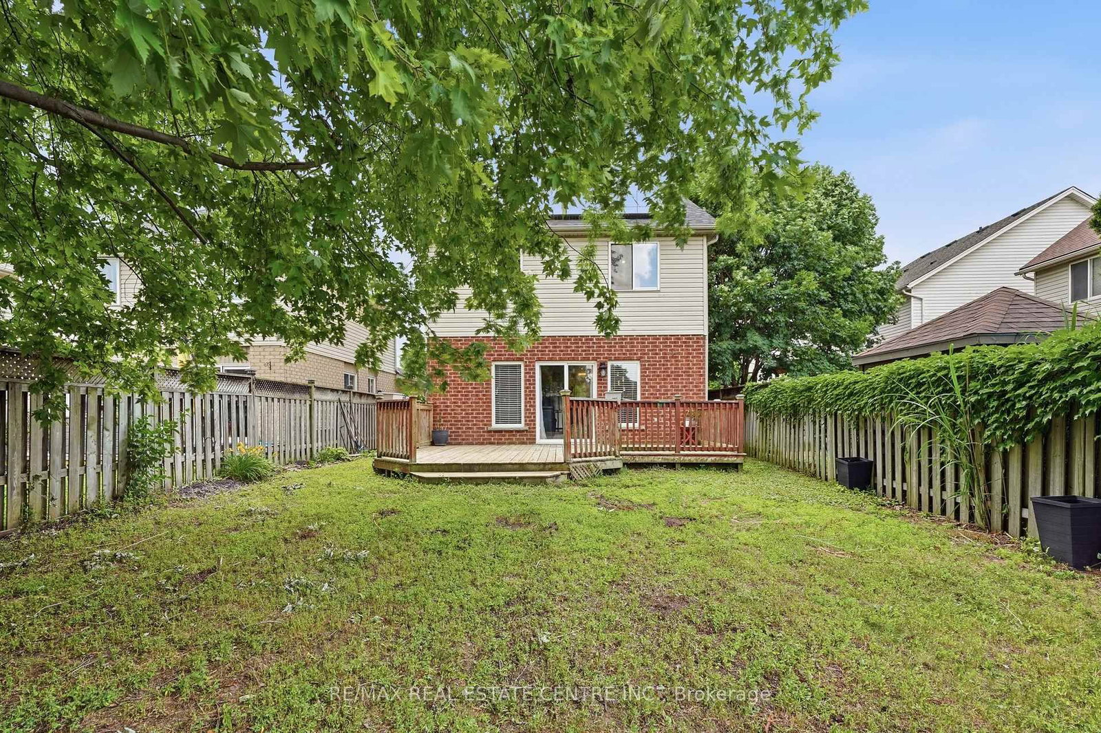 128 Houghton Street • Cambridge, ON photo 43
