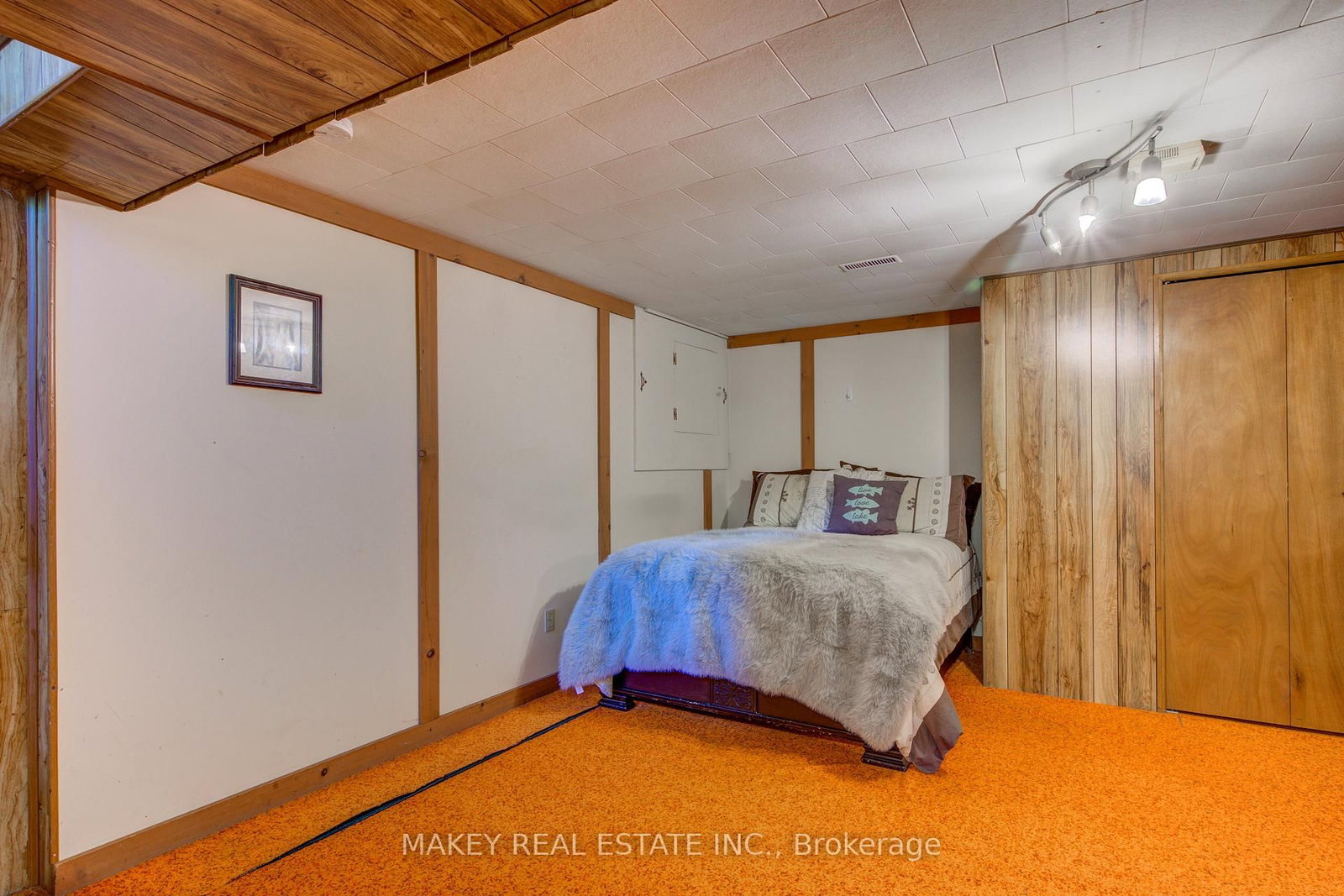 16 Fergusson Avenue • Ingersoll, ON photo 24