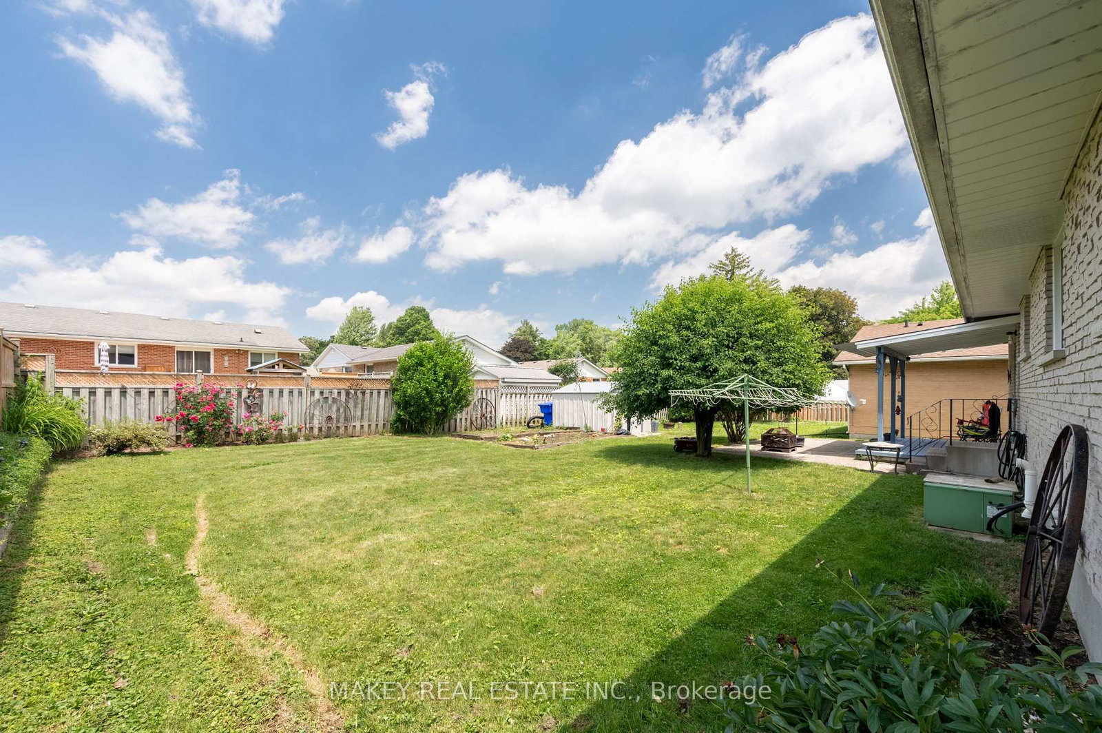 16 Fergusson Avenue • Ingersoll, ON photo 40