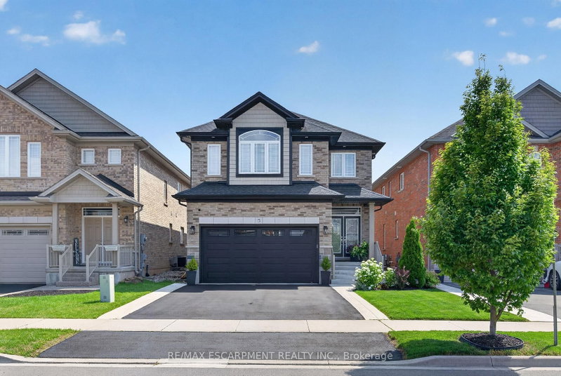 5 Narbonne Crescent