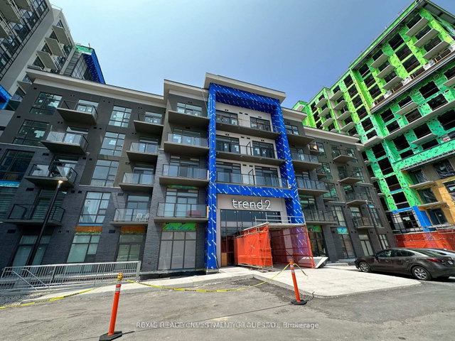 309 - 460 Dundas Street E