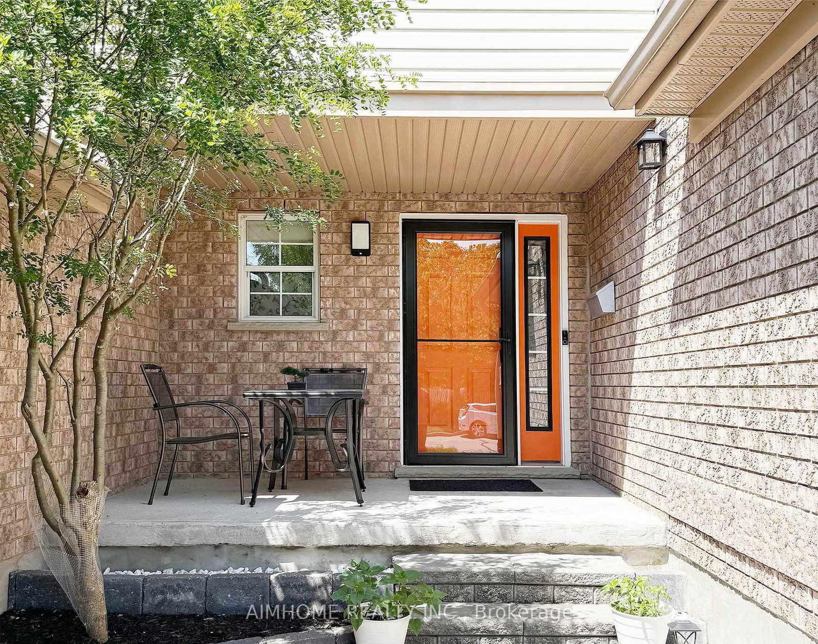 11 Kearney Street • Guelph, ON photo 2