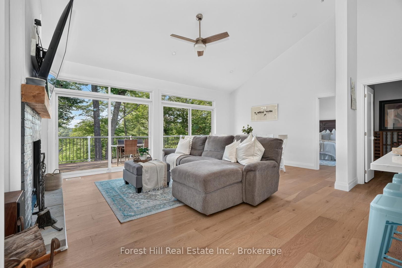 1065 Pine Lane S • Lake of Bays, ON photo 10