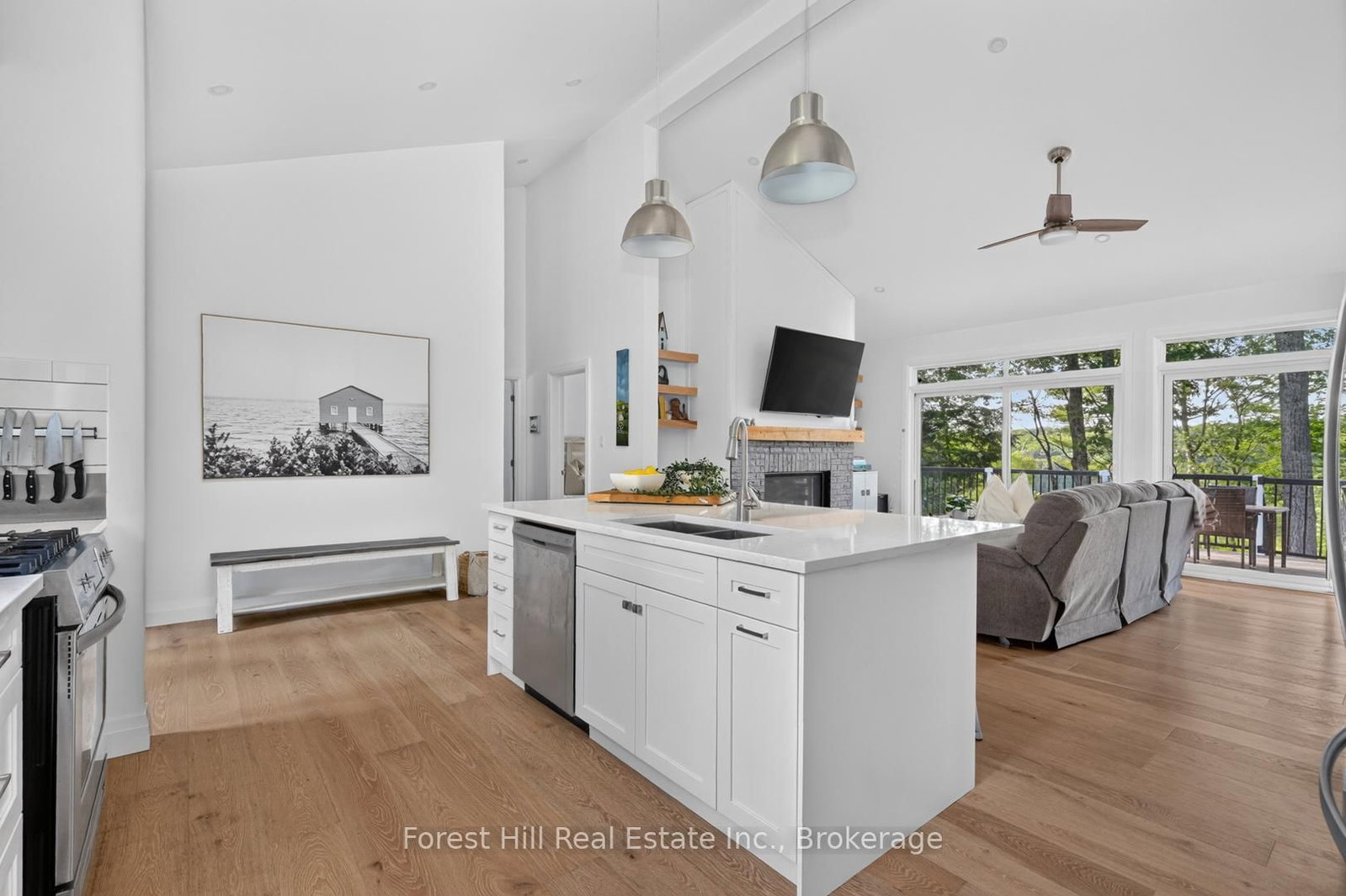 1065 Pine Lane S • Lake of Bays, ON photo 17