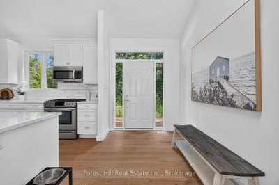 1065 Pine Lane S • Lake of Bays, ON photo 8
