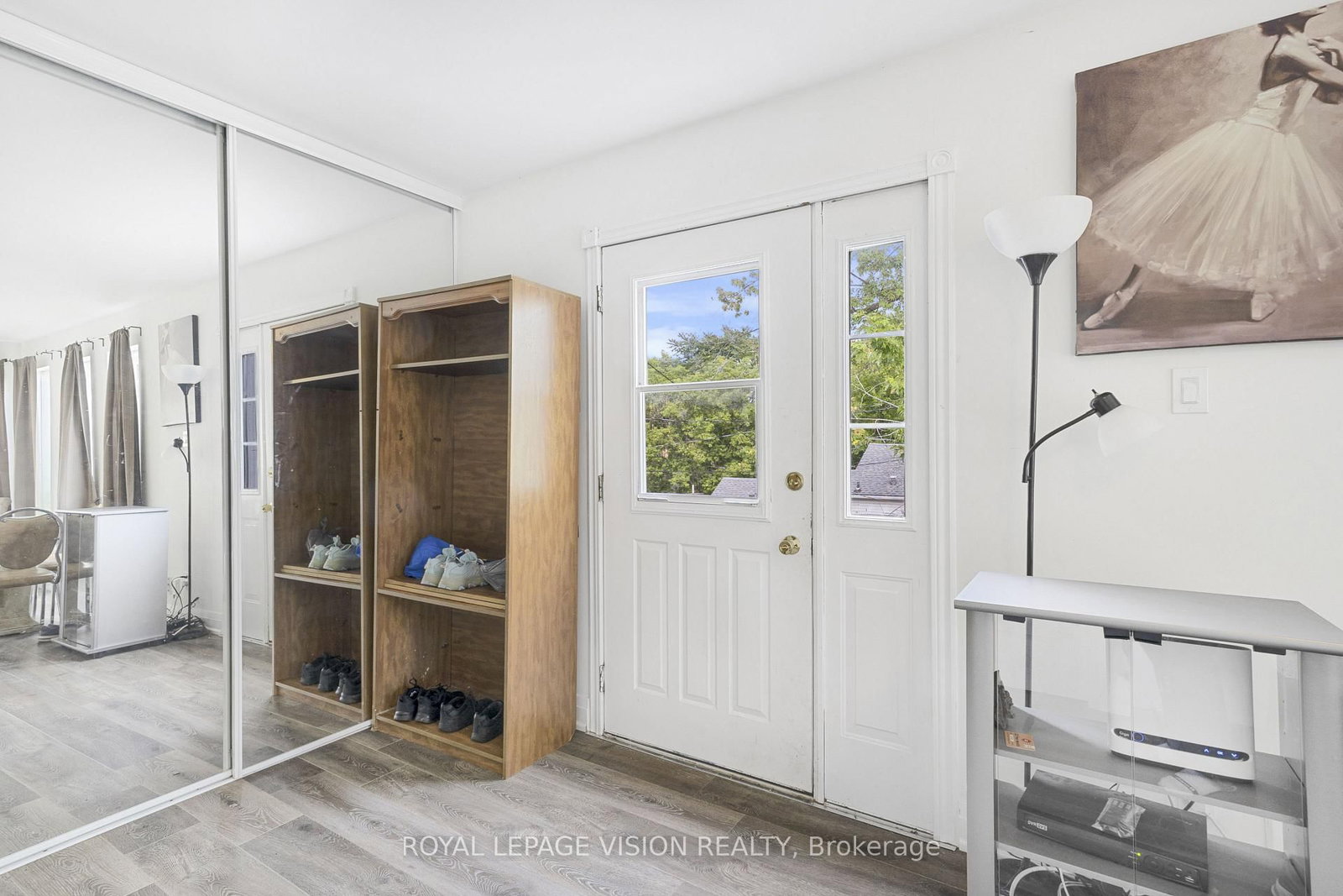 Unit B - 43 Lavinia Street N, Fort Erie 3