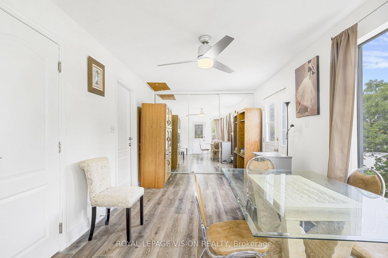 43 Lavinia St N photo 5