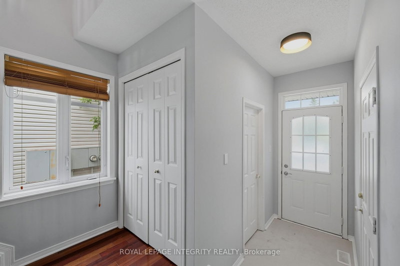 160 DEERCROFT Avenue